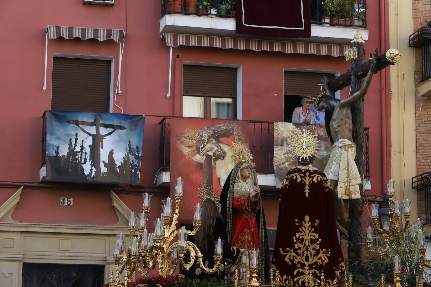 En imágenes, devoción honda al Cristo de Gracia