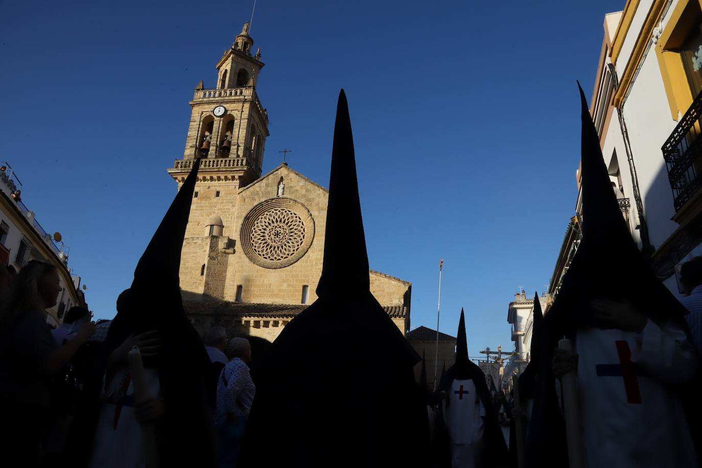 En imágenes, devoción honda al Cristo de Gracia