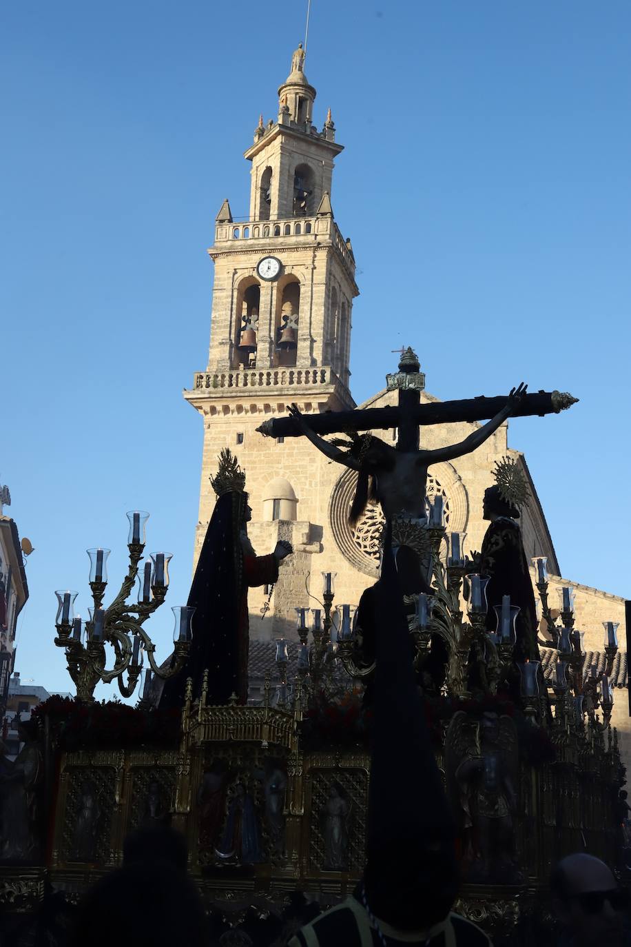 En imágenes, devoción honda al Cristo de Gracia