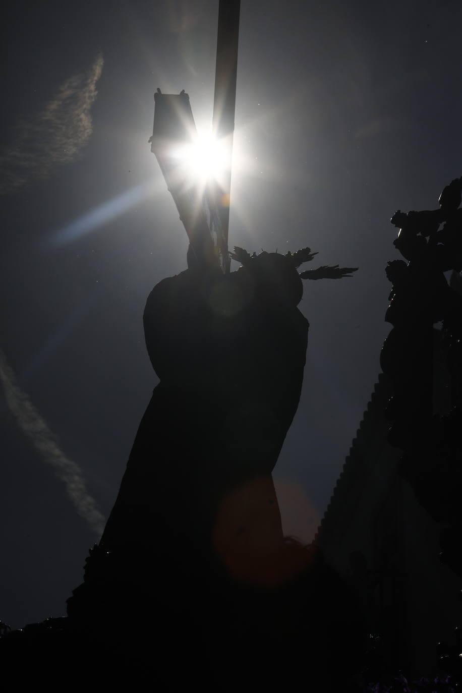 La solemnidad del Nazareno en su salida, en imágenes