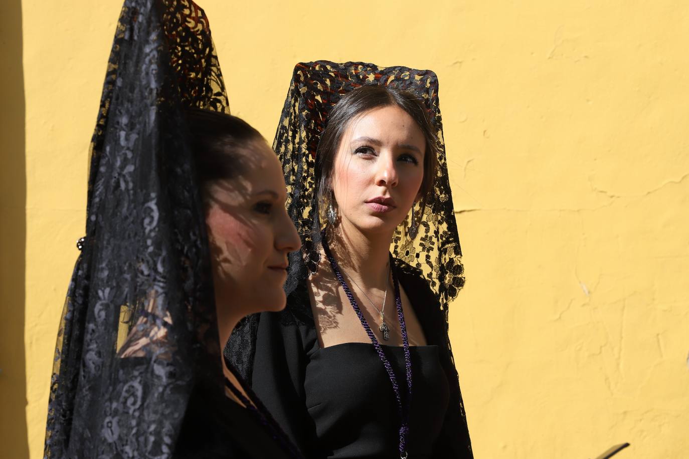 Las estampas del peso de los siglos en el Caído