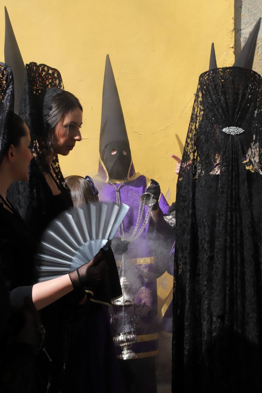 Las estampas del peso de los siglos en el Caído