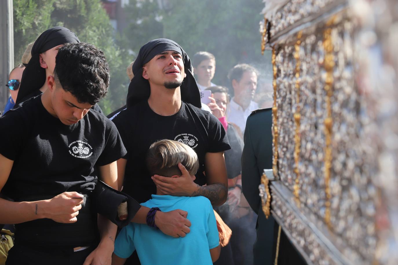 Las estampas del peso de los siglos en el Caído