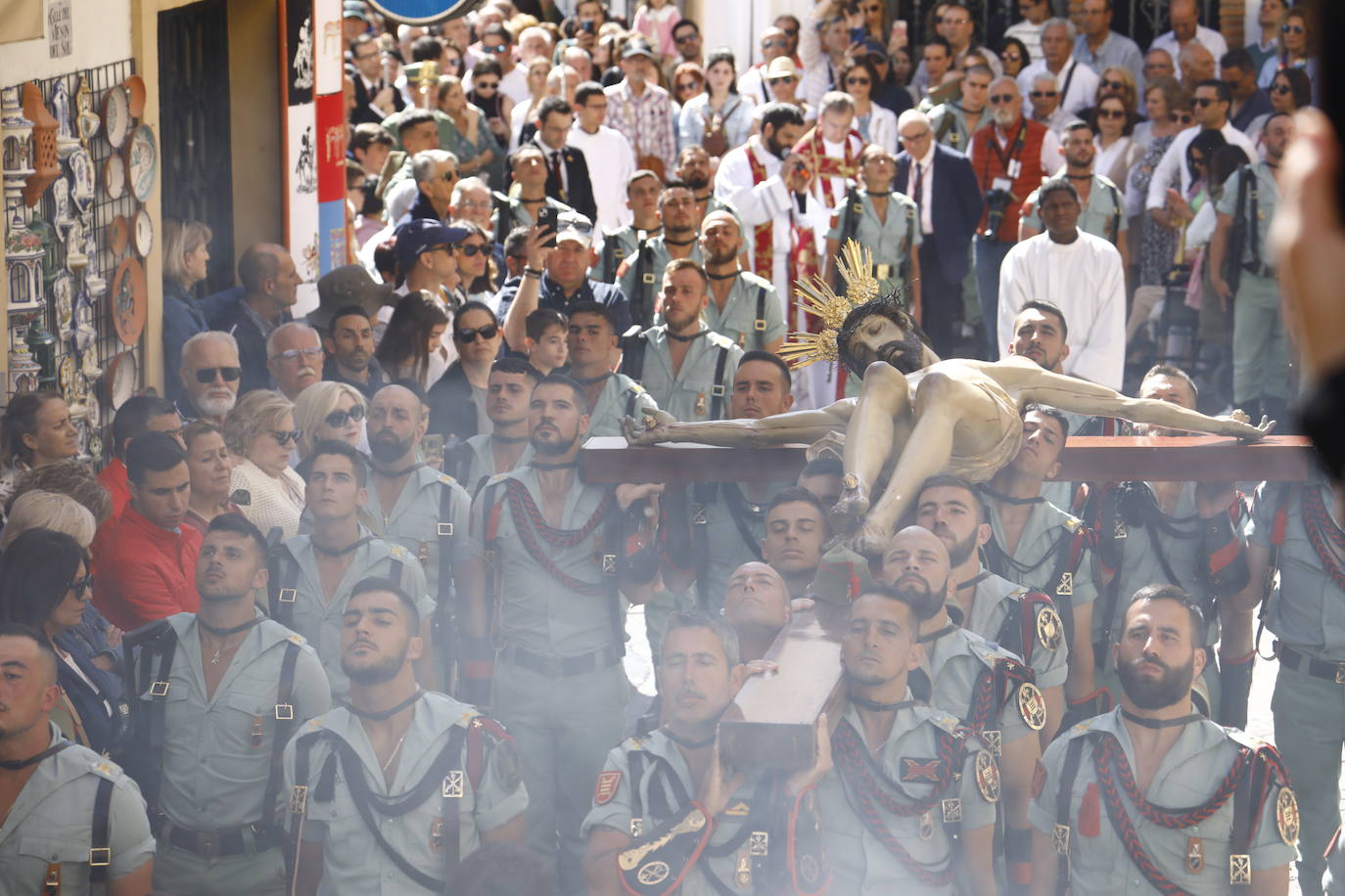 Semana Santa de Córdoba 2023 | El esperado vía crucis del Señor de la Caridad, en imágenes