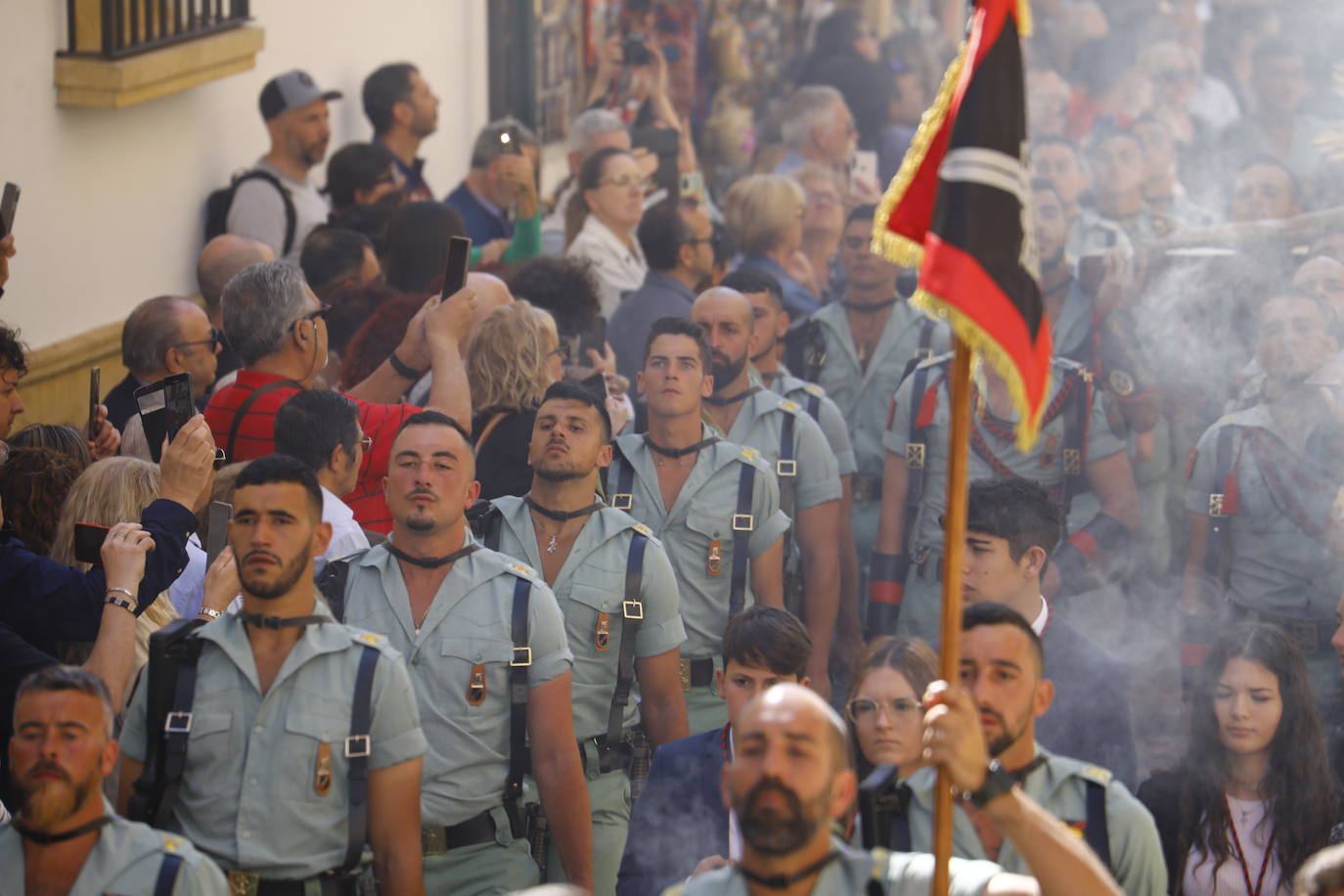 Semana Santa de Córdoba 2023 | El esperado vía crucis del Señor de la Caridad, en imágenes