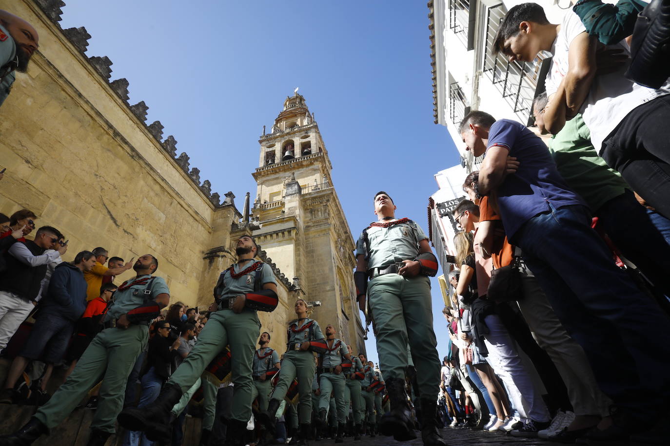 Semana Santa de Córdoba 2023 | El esperado vía crucis del Señor de la Caridad, en imágenes