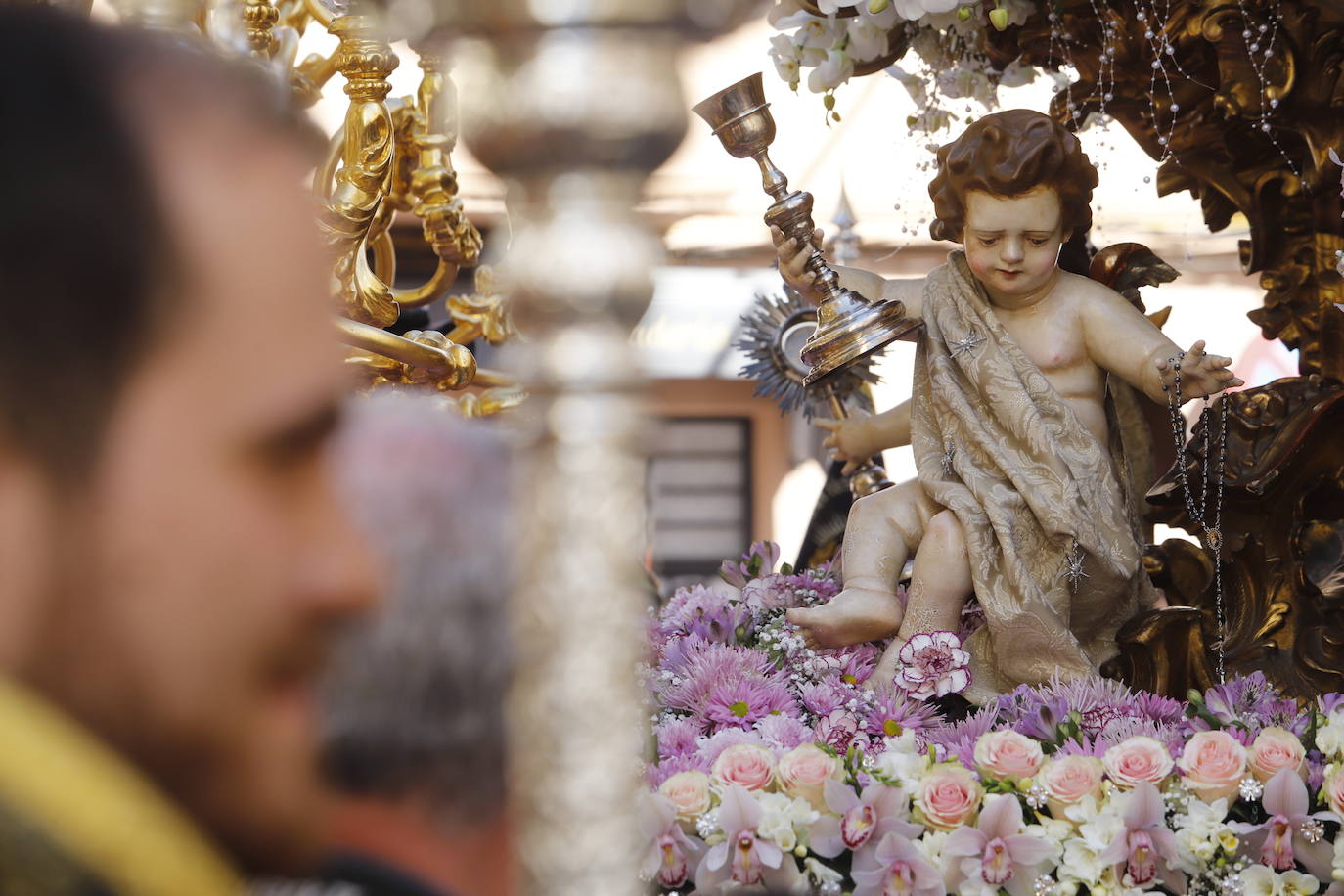 La emocionante procesión de la Virgen de la Soledad de Cabra, en imágenes