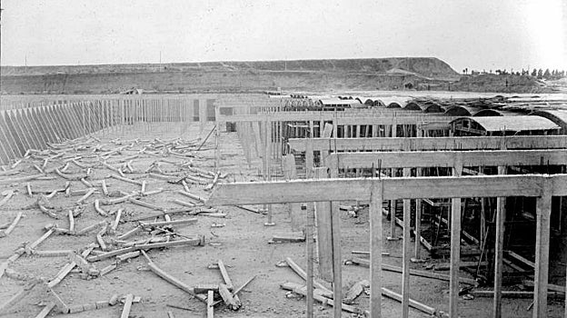 El tercer depósito, tras su derrumbe, en una imagen de junio de 1905