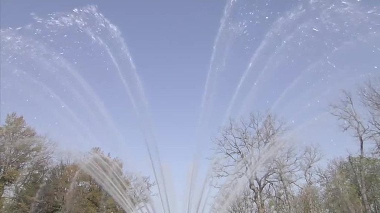 El agua vuelve a dar vida a los jardines del Palacio Real de La Granja