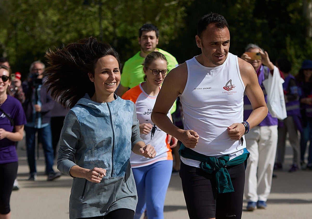La líder de Podemos, la ministra Ione Belarra, y su candidato en Madrid, Roberto Sotomayor