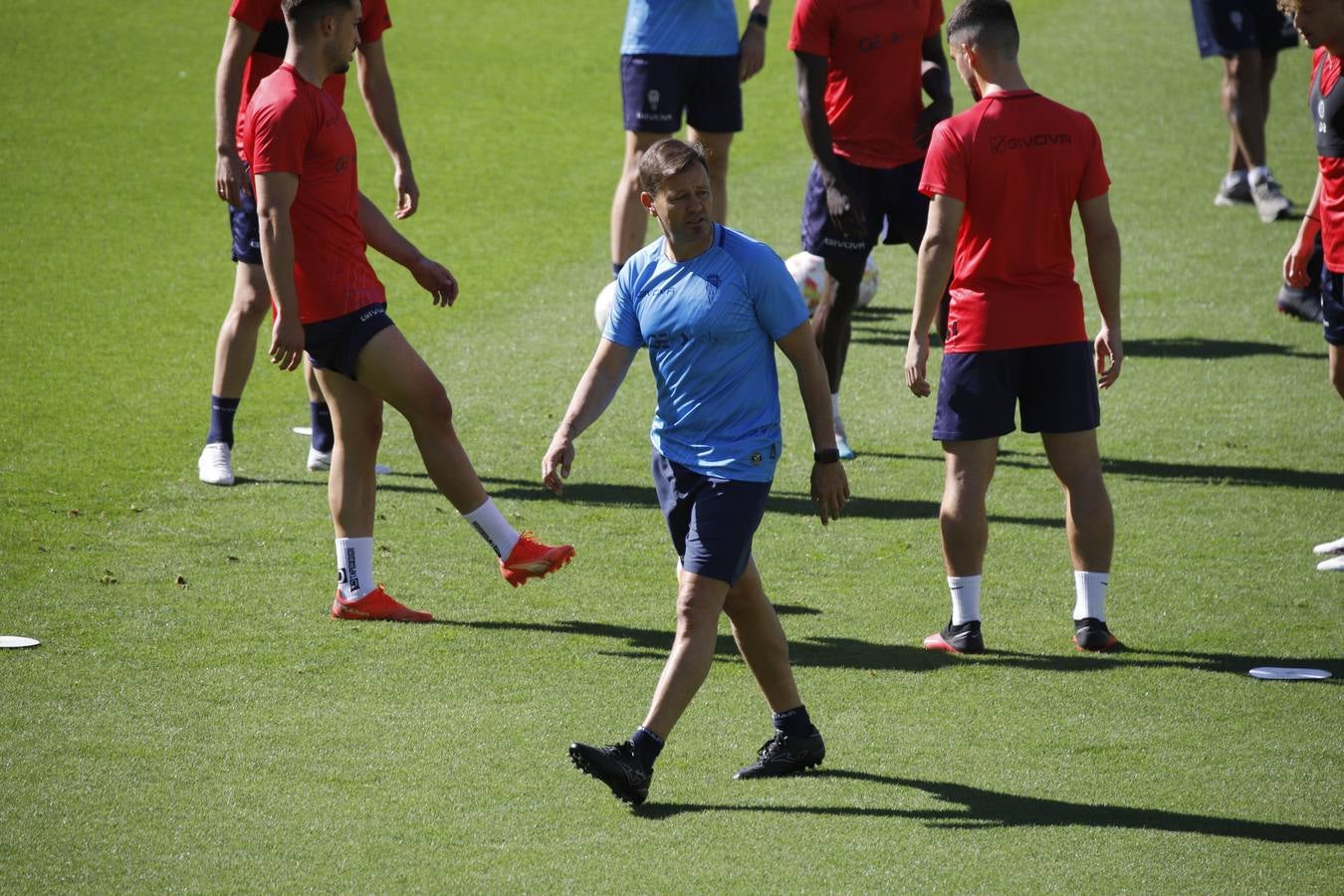 El primer entrenamiento de Manuel Mosquera al frente del Córdoba CF, en imágenes