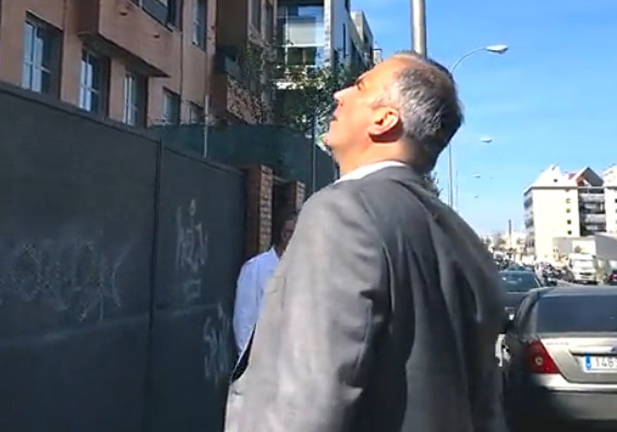 Ortega Smith en el vídeo publicado en Twitter donde se enfrenta a los okupas