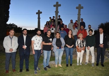 La alcaldesa de Talavera entrega a la Soldadesca de Gamonal el bastón de Mondas de 2023