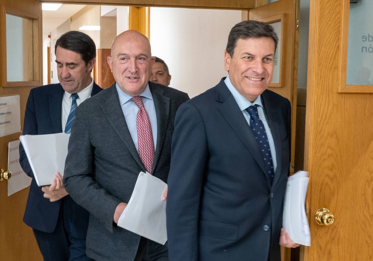 Carriedo, Carnero y Suárez-Quiñones, tras el Consejo de Gobierno