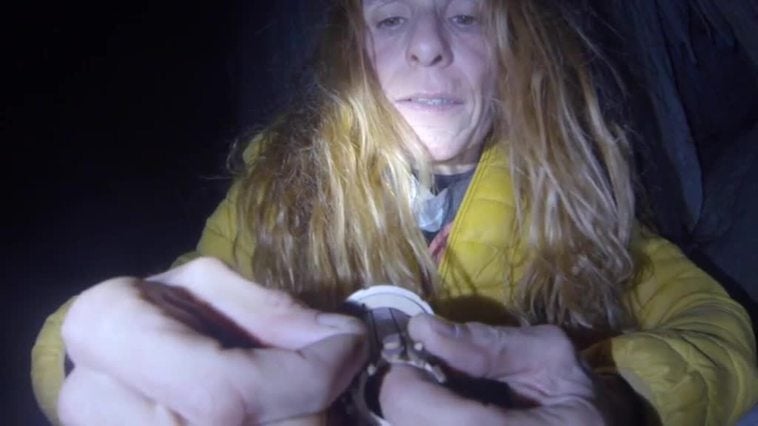 Beatriz Flamini, tras 500 días aislada en una cueva en Motril: "Siento como si hubiera entrado hace un rato"