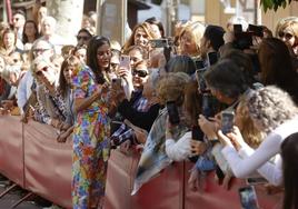 Una fan a la Reina Letizia en Córdoba: «La quiero mucho a usted, a su maridos y a sus hijas. El resto, ¡a tomar por culo!»