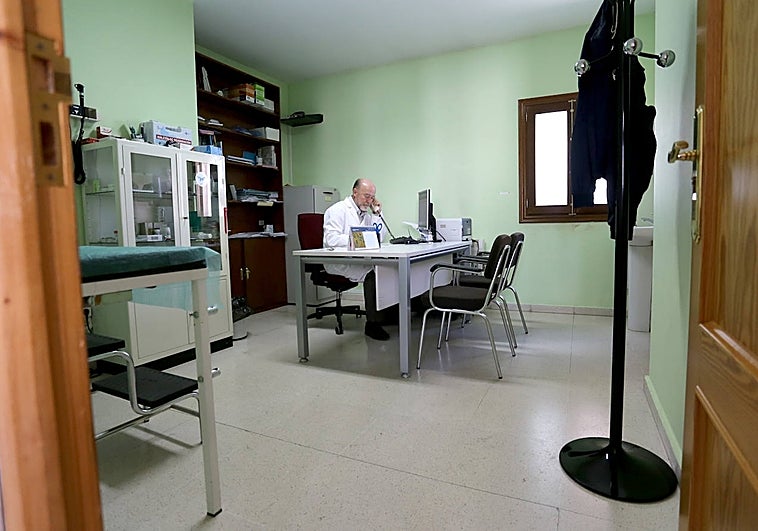 La presión asistencial se cronifica en niveles pandémicos con 31 pacientes diarios por médico de Familia