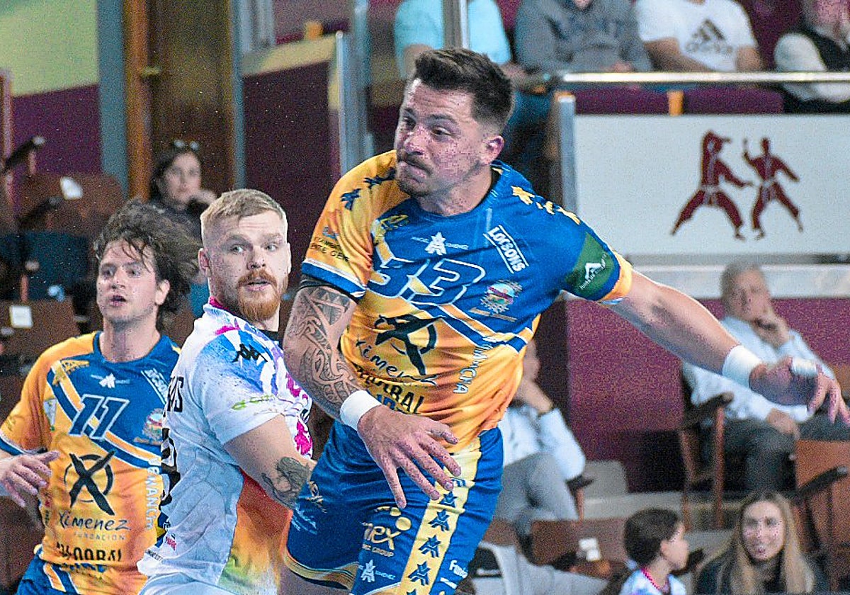 El Ángel Ximénez Puente Genil durante su encuentro ante el Ademar León