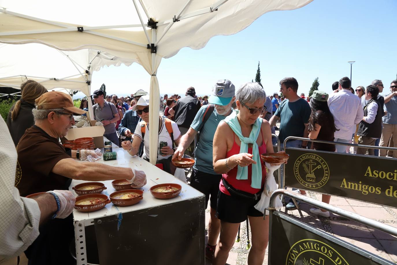 La tradición de las habas de las Ermitas de Córdoba, en imágenes