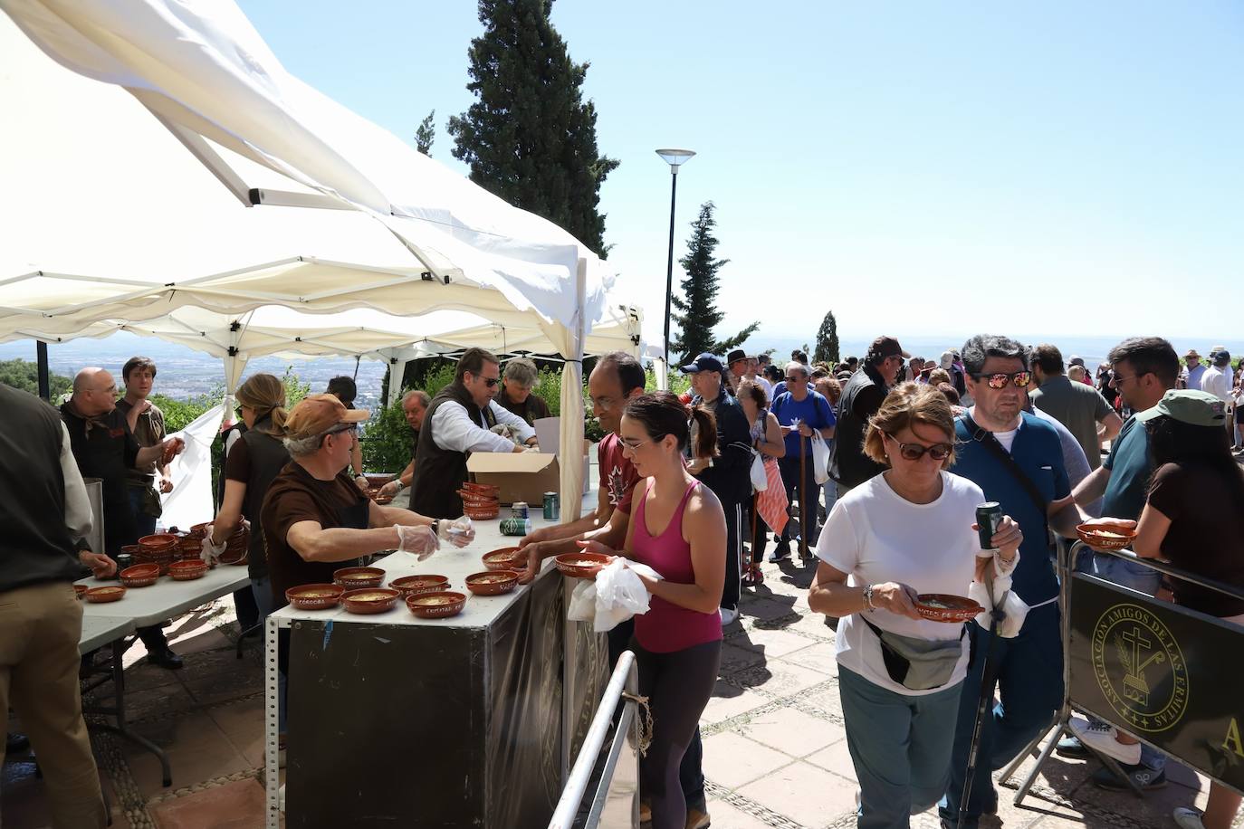 La tradición de las habas de las Ermitas de Córdoba, en imágenes