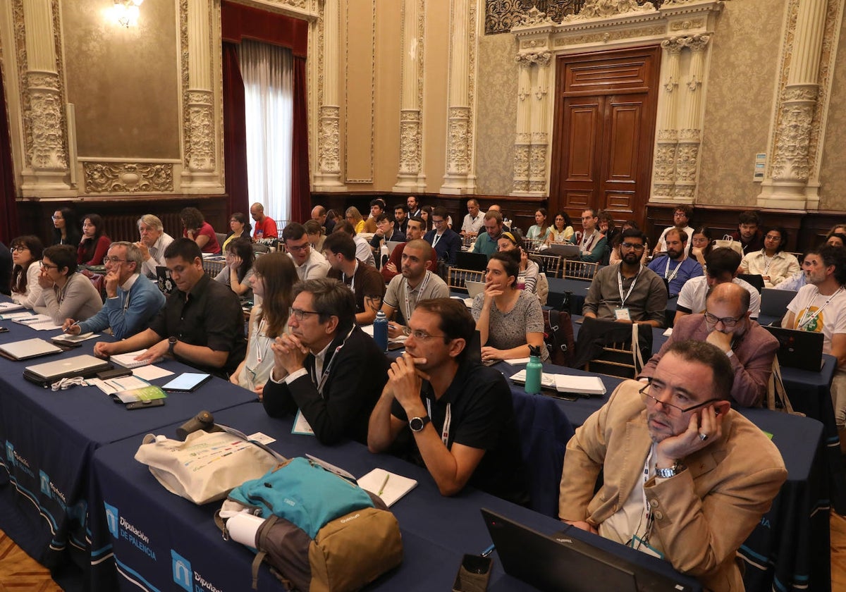 Asistentes al Congreso Internacional de Inteligencia Artificial aplicada a la Gestión Sostenible de Ecosistemas Forestales