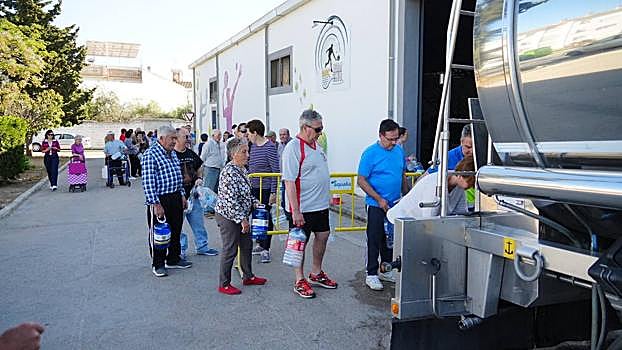 Horarios y puntos de reparto de agua en cada uno de los 24 pueblos del Norte de Córdoba