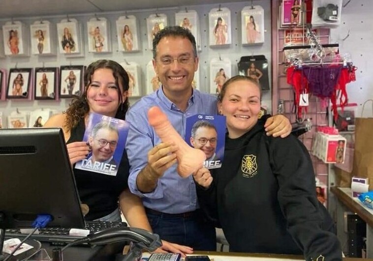 Polémica por la fotografía del candidato del PP a la alcaldía de Tenerife con un pene de goma
