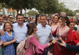 Elecciones municipales Córdoba 2023 | Feijóo arropa a Bellido en un bullicioso paseo por la Feria