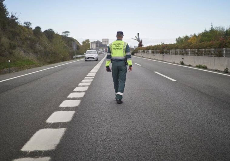La Guardia Civil auxilia a un conductor que sufrió un infarto en Azuqueca
