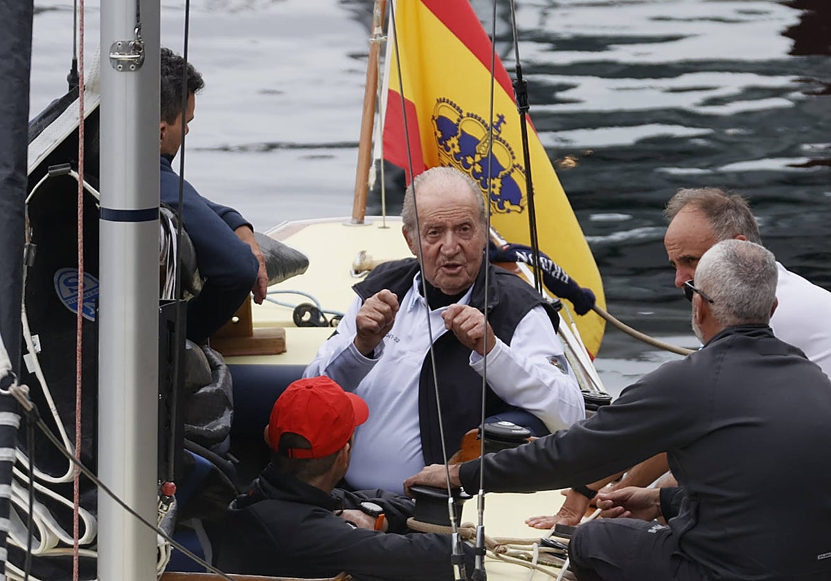 El Rey Juan Carlos I a bordo del Bribón, en la mañana del jueves