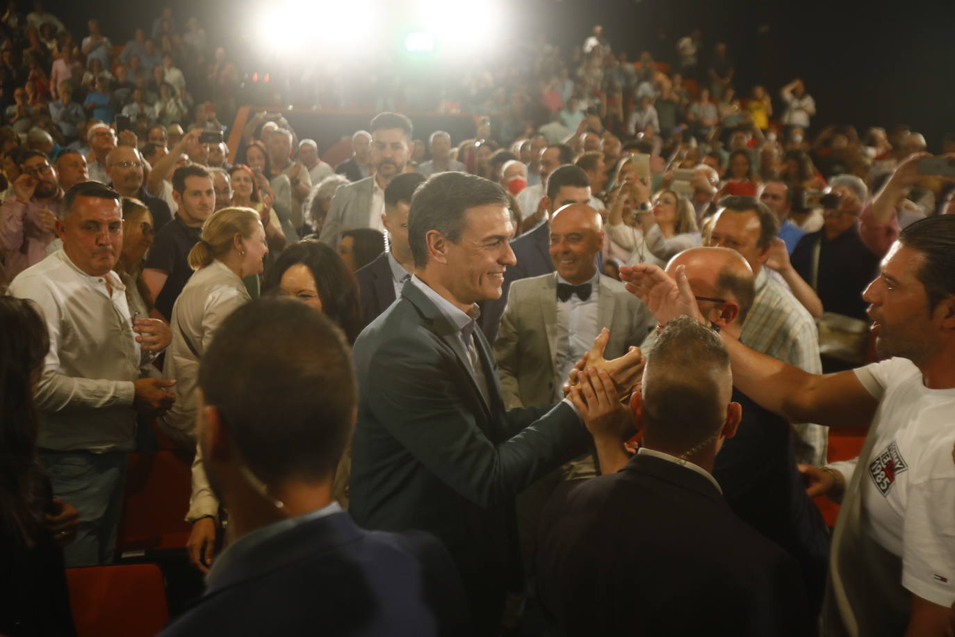 El acto de Pedro Sánchez en Córdoba, en imágenes