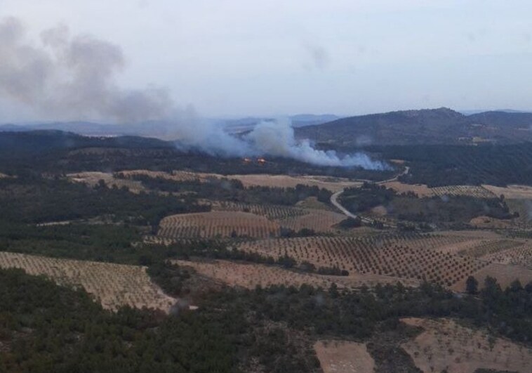 Continúan los trabajos de extinción del incendio forestal de Ayna