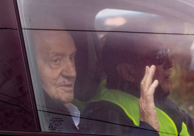 Don Juan Carlos recala en Vitoria después de cinco días en Galicia