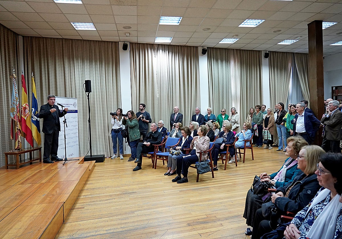 Imagen tomada durante la presentación de la cantata dedicada a la Virgen de los Desamparados de Ainhoa Artera