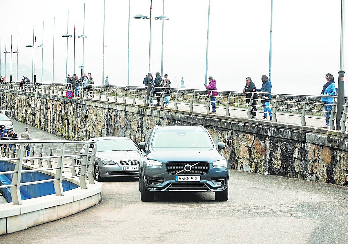 El Rey emérito llega a Vitoria tras su estancia de cinco días en Sangenjo