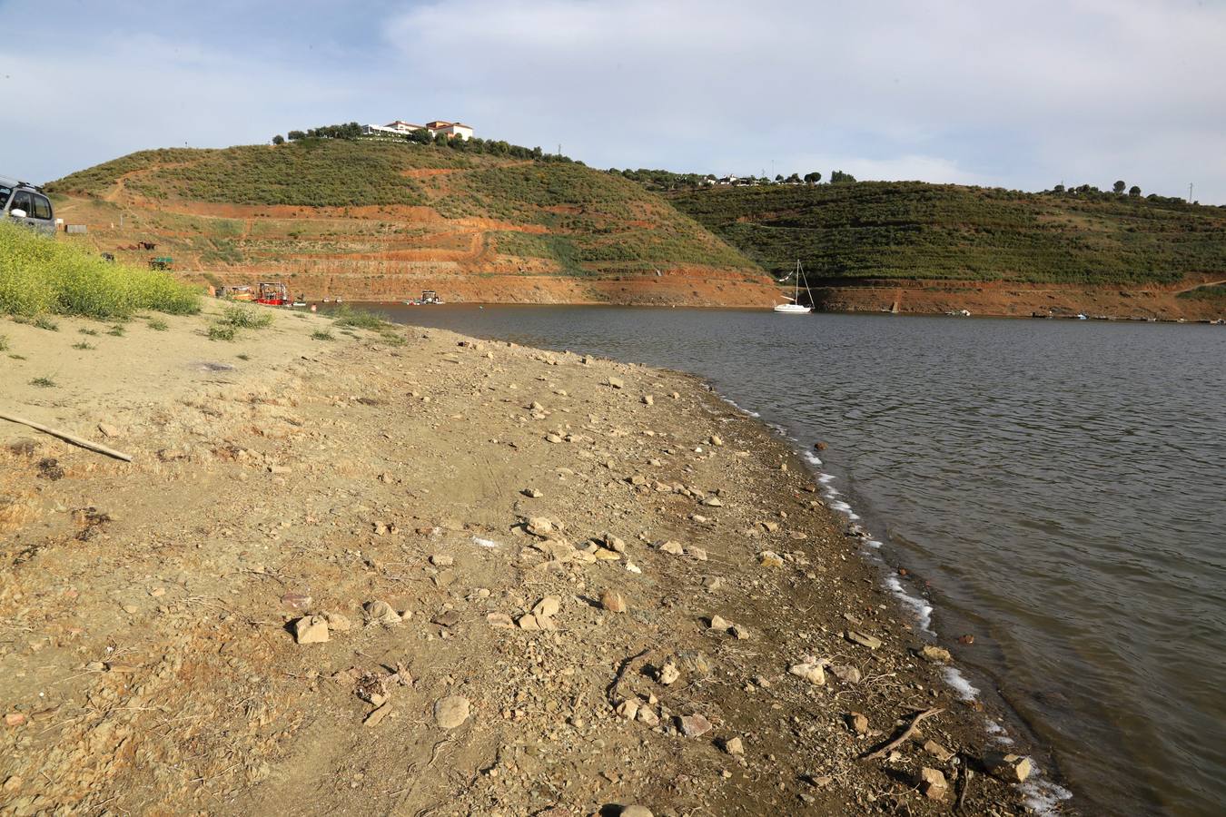 El impactante paisaje de sequía en los pantanos de Córdoba, en imágenes