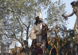 (En vídeo) La Oración en el Huerto, por la plaza de la Corredera de Córdoba