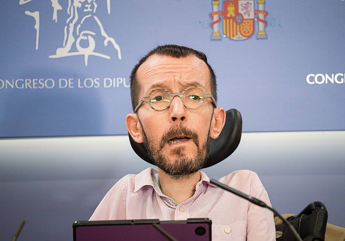 El portavoz de Unidas Podemos en el Congreso, Pablo Echenique, en rueda de prensa