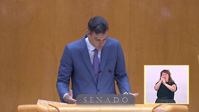 Sánchez llama a Feijóo "calamitoso" y "peripatético"