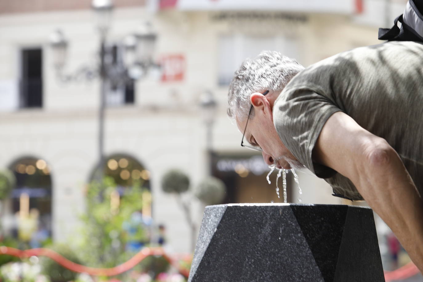 Córdoba bajo un sofocante calor en abril, en imágenes