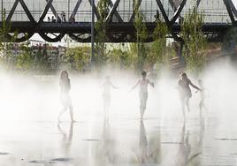 Se adelanta la apertura de la playa de Madrid Río por el calor: dónde está y cuál es su horario