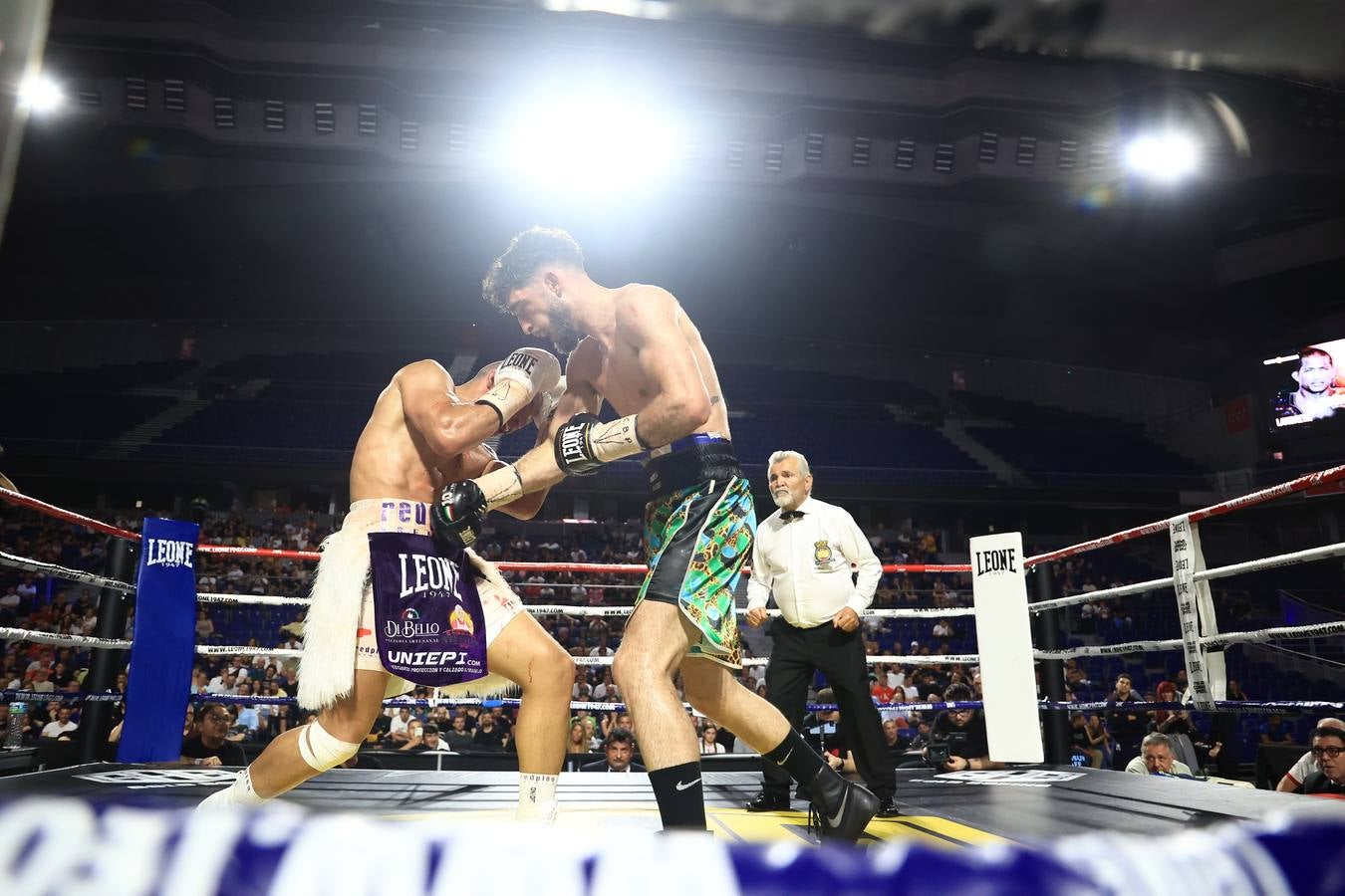 El combate ganador del cordobés José Luis Navarro &#039;El Cazador Jr.&#039; ante Ronny Landaeta, en imágenes