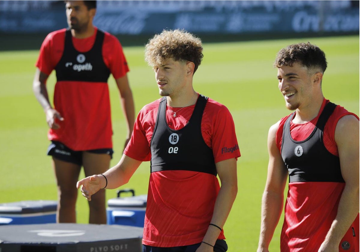 Simo y Armando Shashoua durante un entrenamiento con el Córdoba