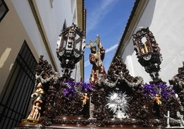 Los faroles de Jesús Nazareno de Córdoba, caoba en estilo rococó con el sello de los Valverde