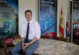 Hugh Elliott : «He vuelto a descubrir Madrid a través de los ojos de mis hijos»
