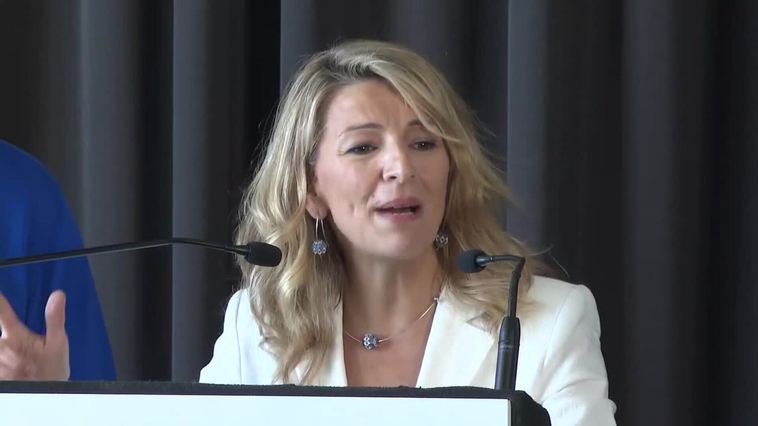 Díaz insta a los empresarios a un acuerdo "inmediato e inminente" para subir salarios