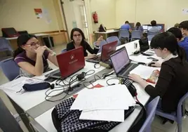 La matrícula de la Universidad en Andalucía seguirá siendo gratis para quien apruebe