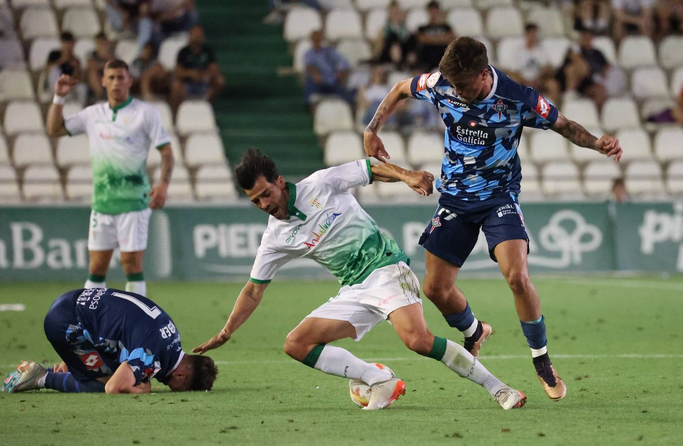 El frustrante Córdoba CF-Racing de Ferrol, en imágenes