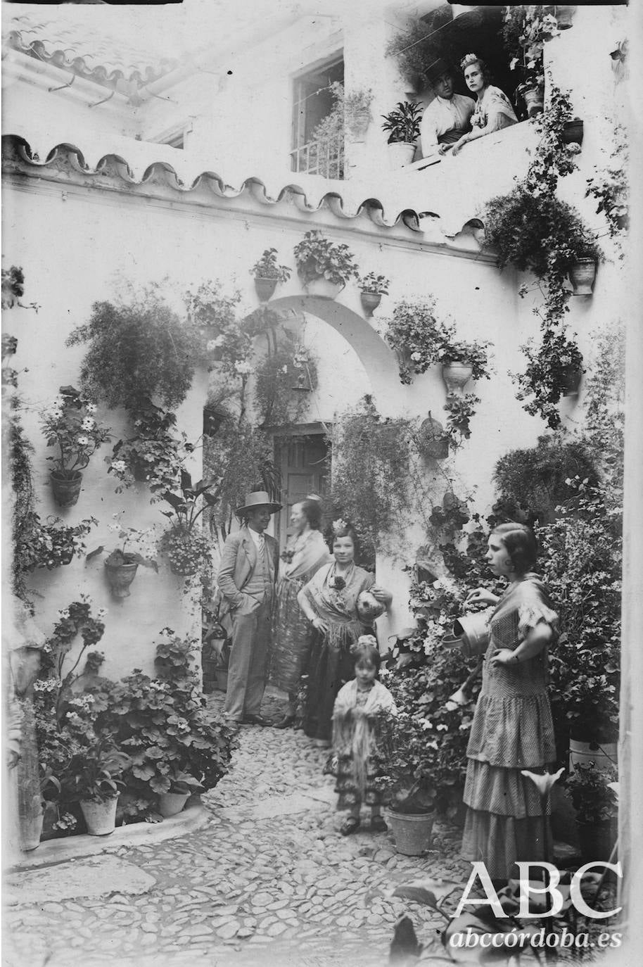 Así eran los Patios de Córdoba hace un siglo, en imágenes