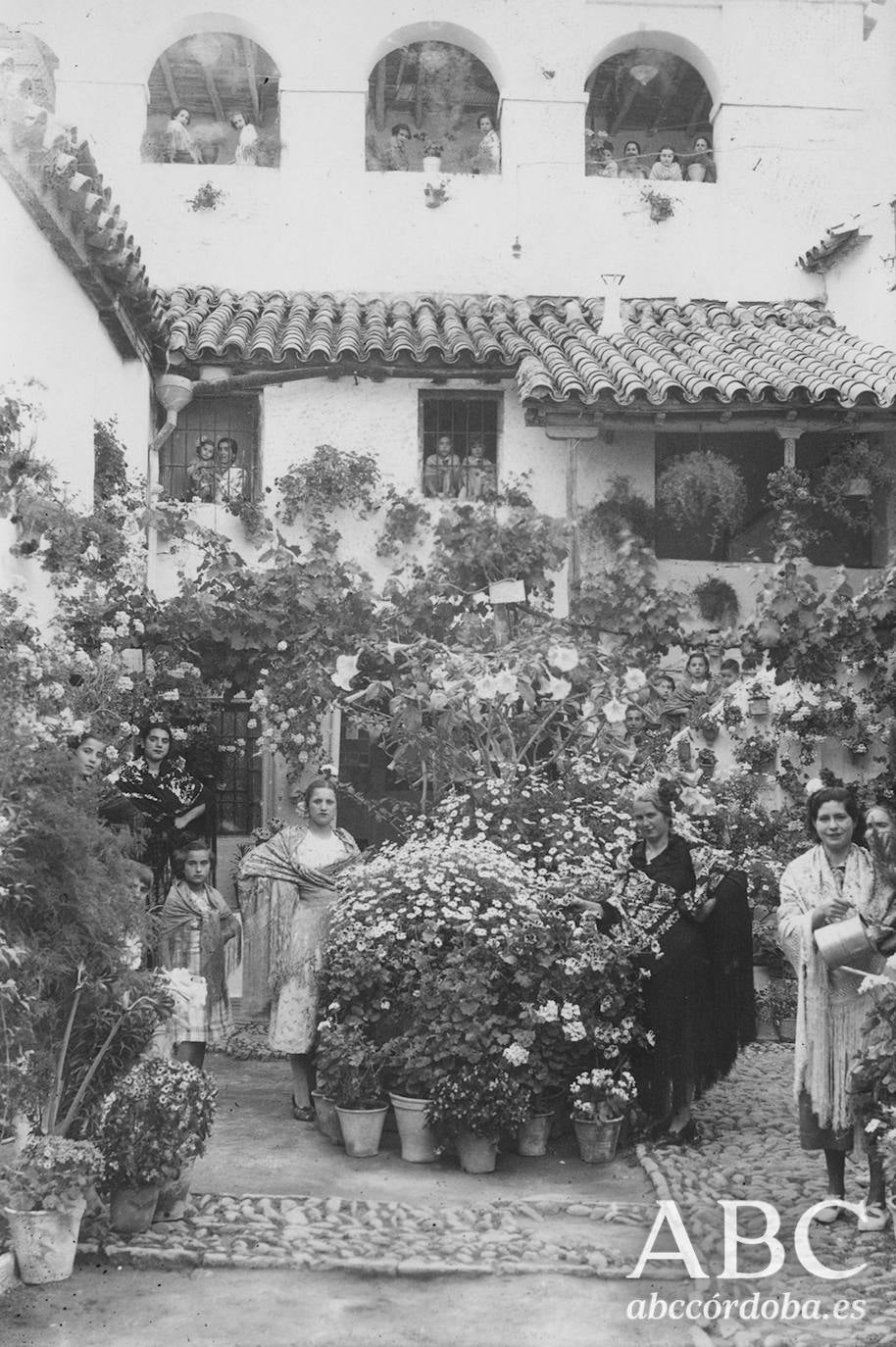 Así eran los Patios de Córdoba hace un siglo, en imágenes